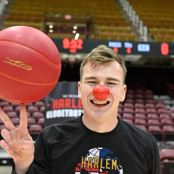 THE HARLEM GLOBETROTTERS PARTNER WITH COMIC RELIEF US FOR RED NOSE DAY - BRINGING THE POWER OF FUN AND ENTERTAINMENT TO FANS
