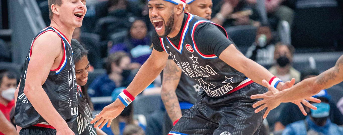 LIGHTS OUT! HARLEM GLOBETROTTERS SET RECORD BREAKING NIGHT IN HONOR OF CURLY NEAL
