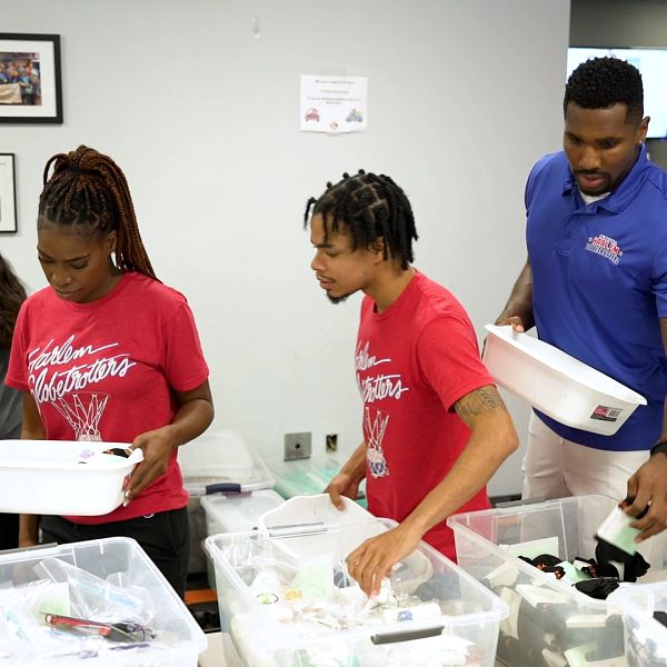 HARLEM GLOBETROTTERS: PLAY IT FORWARD S2, E1 RECAP